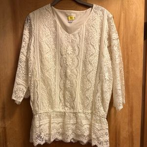 Chico’s size 1 lace blouse